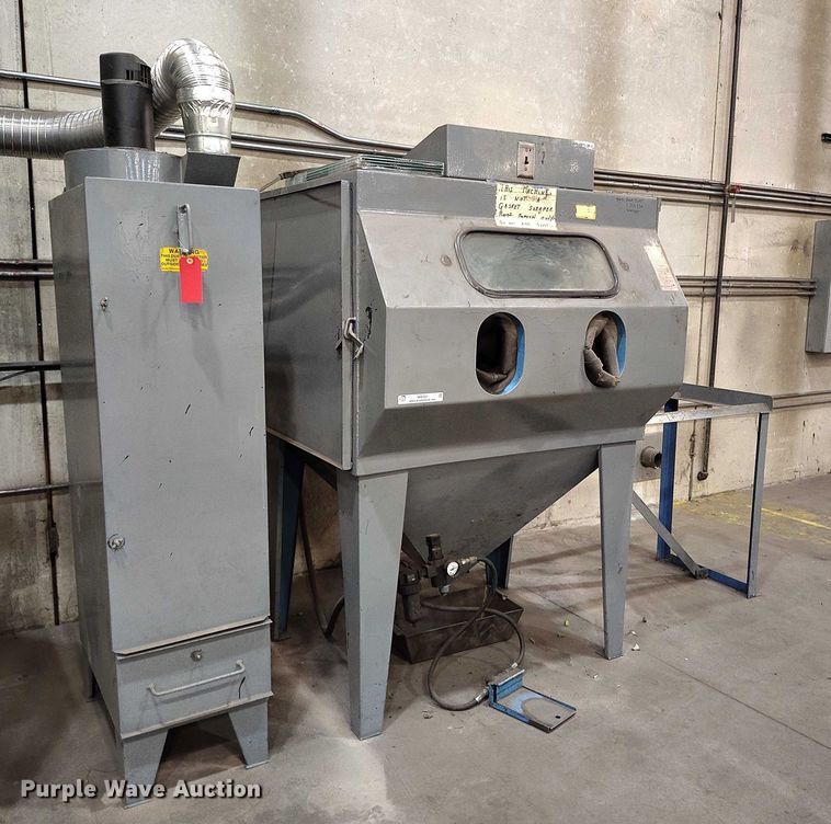 image for item IH9331 Universal Equipment sand blaster