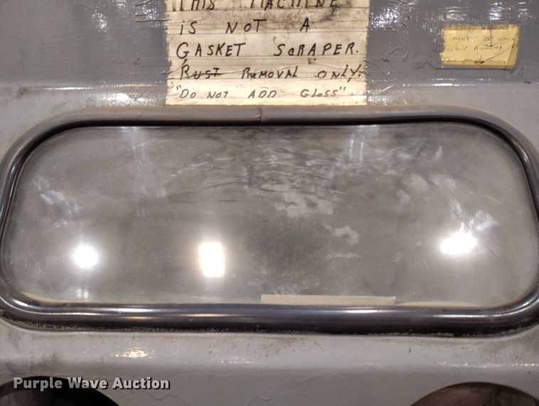 image for item IH9331 Universal Equipment sand blaster