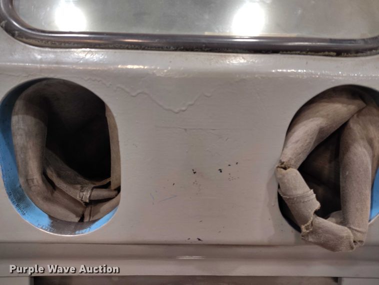 image for item IH9331 Universal Equipment sand blaster