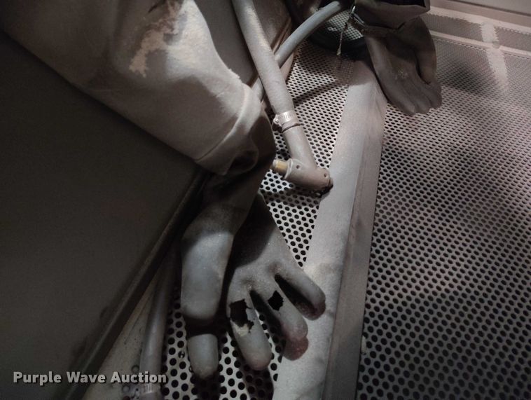 image for item IH9331 Universal Equipment sand blaster