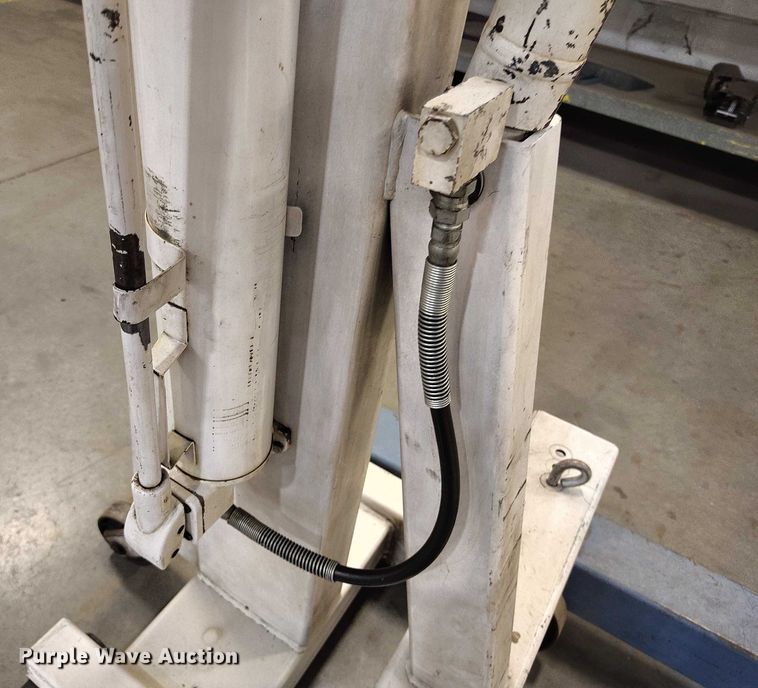 image for item IP9701 OTC engine hoist