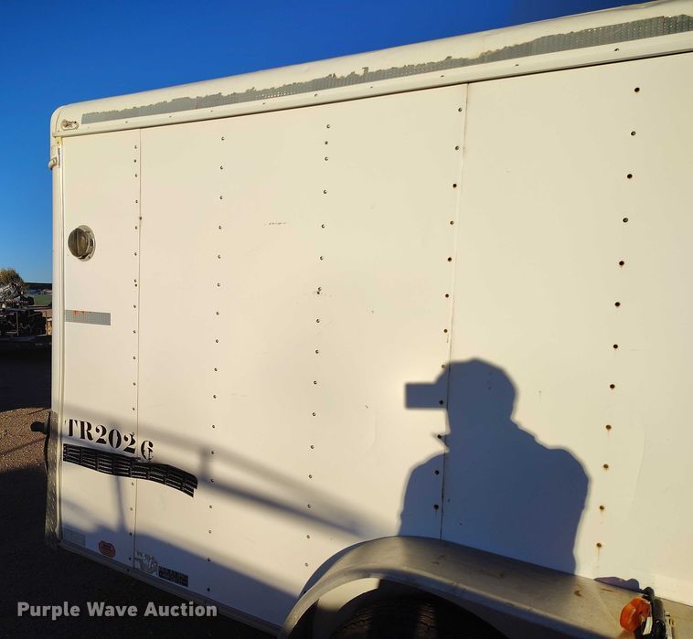 image for item IP9742 1999 Haulmark GC612BT enclosed cargo trailer