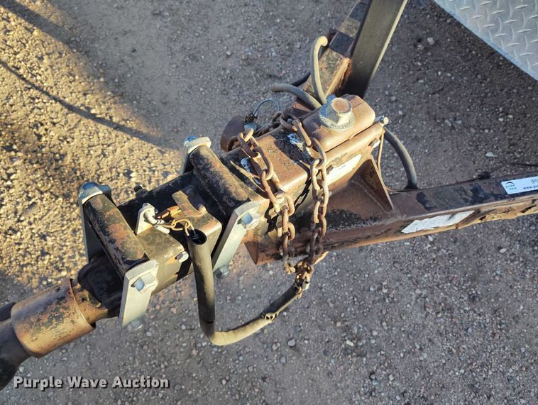 image for item IP9742 1999 Haulmark GC612BT enclosed cargo trailer