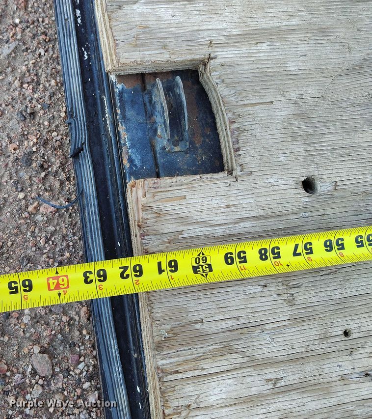 image for item IP9742 1999 Haulmark GC612BT enclosed cargo trailer