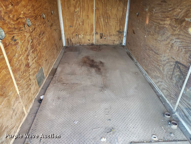 image for item IP9742 1999 Haulmark GC612BT enclosed cargo trailer