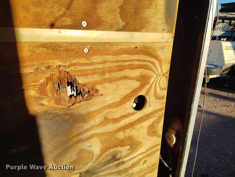 image for item IP9742 1999 Haulmark GC612BT enclosed cargo trailer