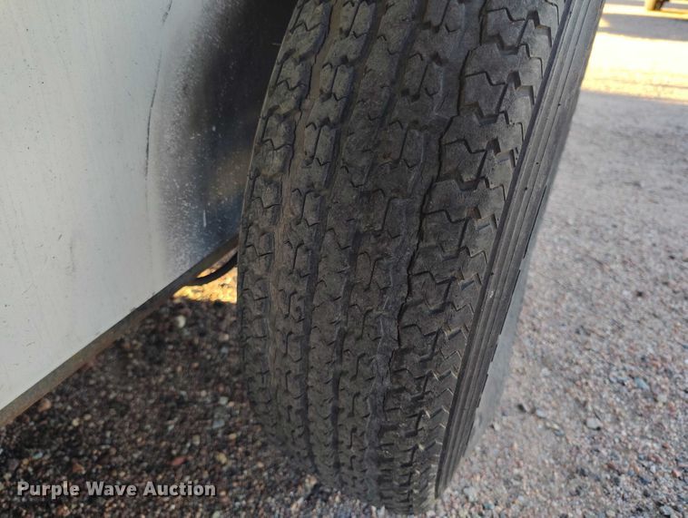 image for item IP9742 1999 Haulmark GC612BT enclosed cargo trailer