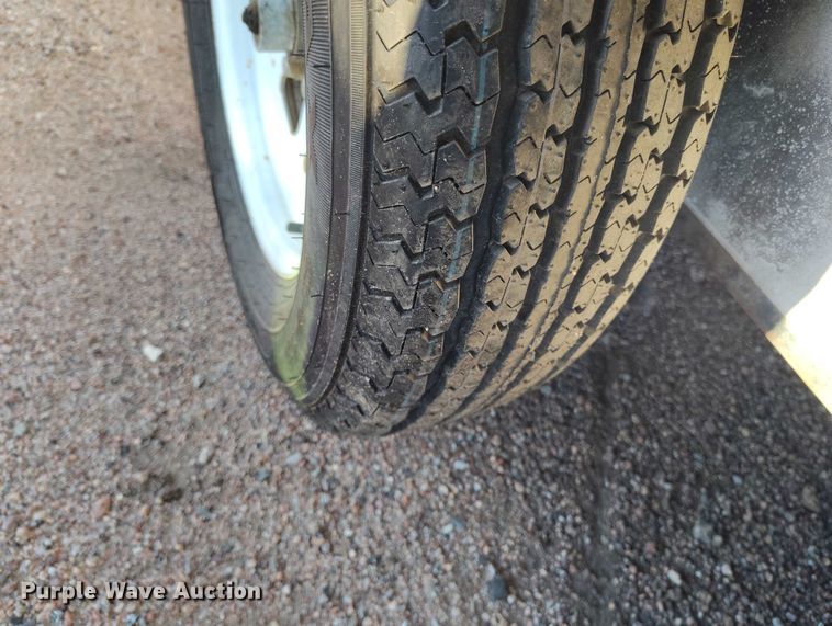 image for item IP9742 1999 Haulmark GC612BT enclosed cargo trailer