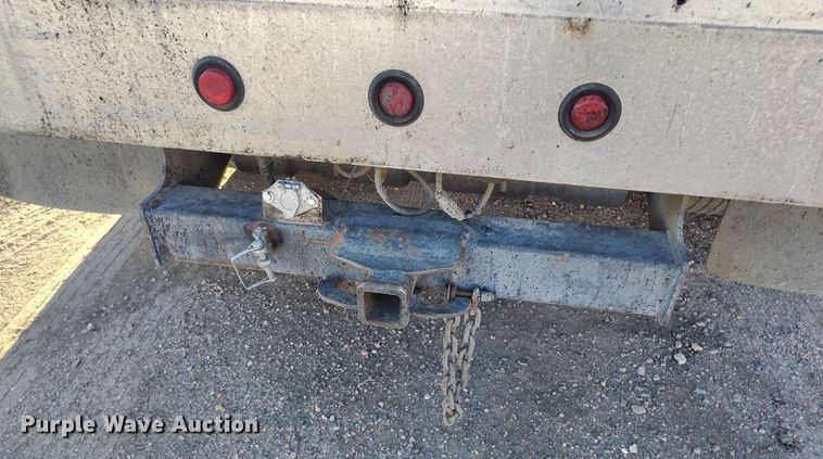 image for item IP9743 2000 Ford F450 Super Duty utility / service truck