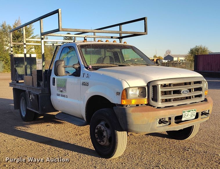 image for item IP9744 2000 Ford F450 Super Duty flatbed truck