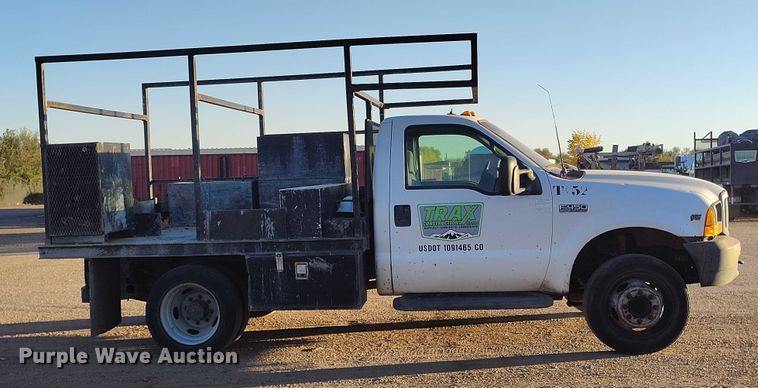 image for item IP9744 2000 Ford F450 Super Duty flatbed truck