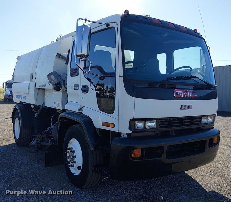 image for item JW9426 2001 GMC T7500 street sweeper truck