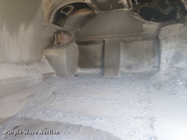 image for item JW9426 2001 GMC T7500 street sweeper truck