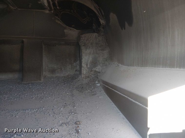 image for item JW9426 2001 GMC T7500 street sweeper truck