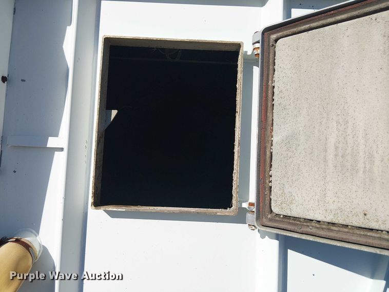 image for item JW9426 2001 GMC T7500 street sweeper truck