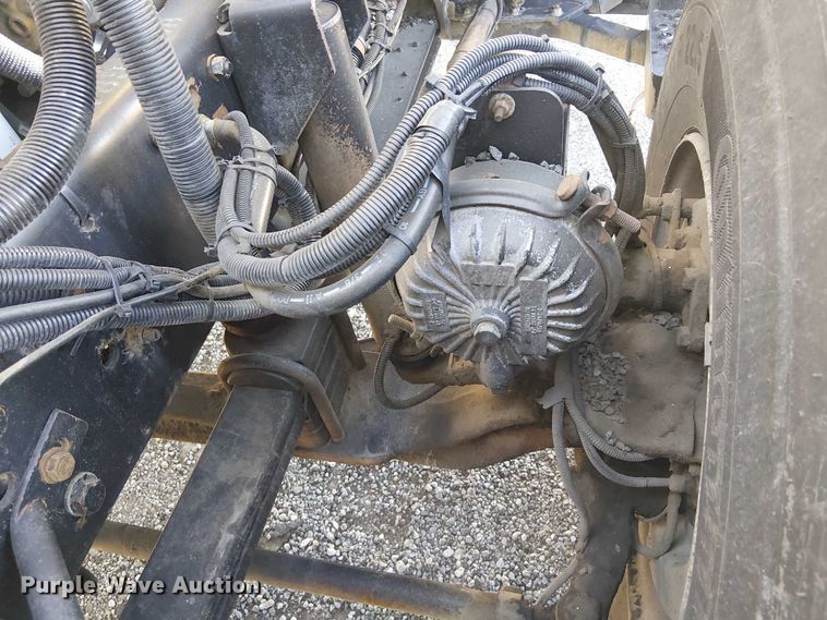 image for item JW9426 2001 GMC T7500 street sweeper truck