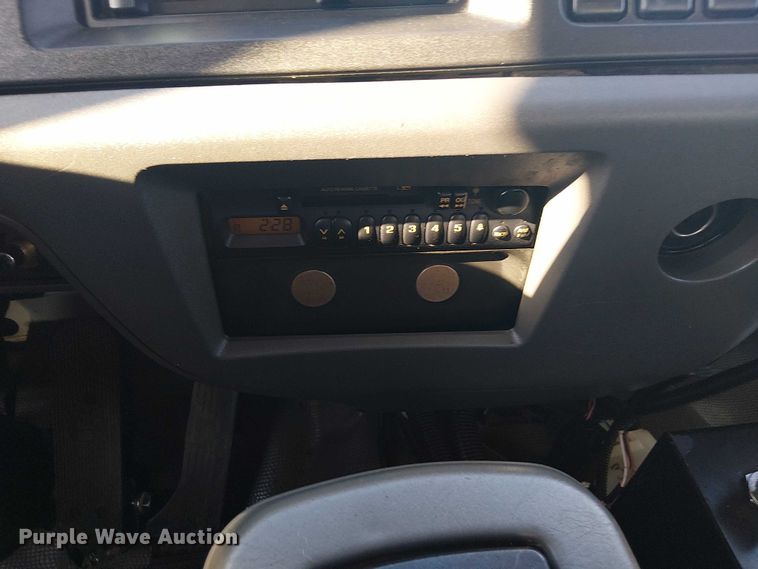 image for item JW9426 2001 GMC T7500 street sweeper truck