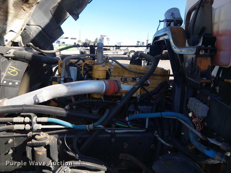 image for item JW9426 2001 GMC T7500 street sweeper truck