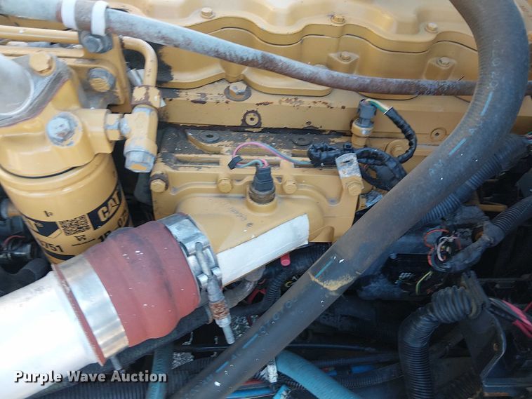 image for item JW9426 2001 GMC T7500 street sweeper truck