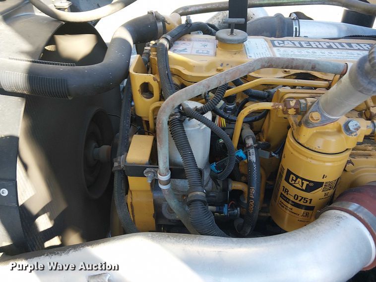 image for item JW9426 2001 GMC T7500 street sweeper truck