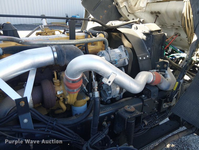 image for item JW9426 2001 GMC T7500 street sweeper truck