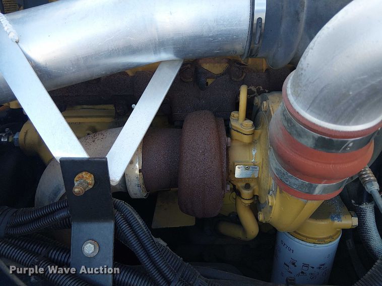 image for item JW9426 2001 GMC T7500 street sweeper truck