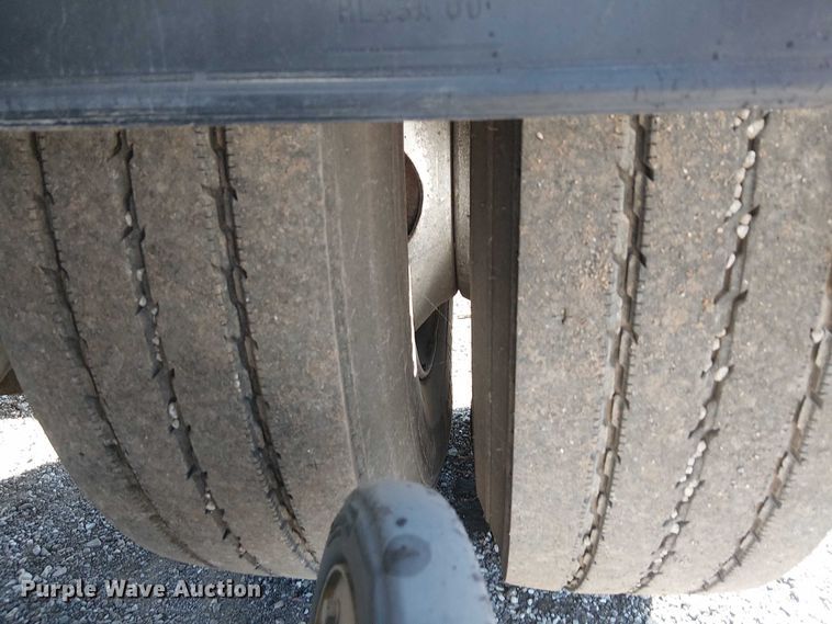 image for item JW9426 2001 GMC T7500 street sweeper truck