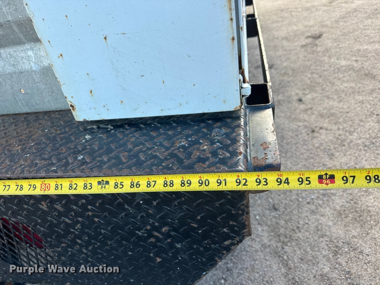 image for item NA9811 2020 Ford F350 Super Duty  Crew Cab flatbed pickup truck