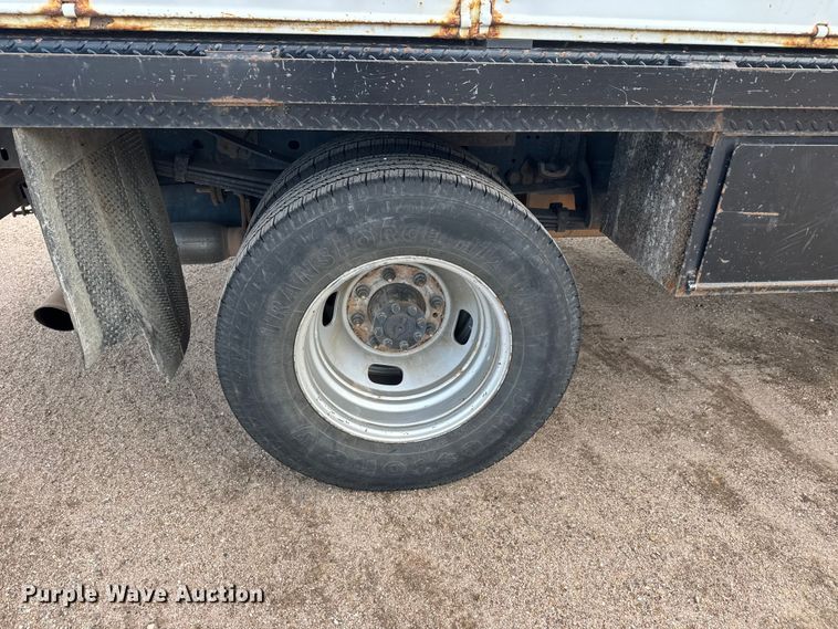 image for item NA9811 2020 Ford F350 Super Duty  Crew Cab flatbed pickup truck