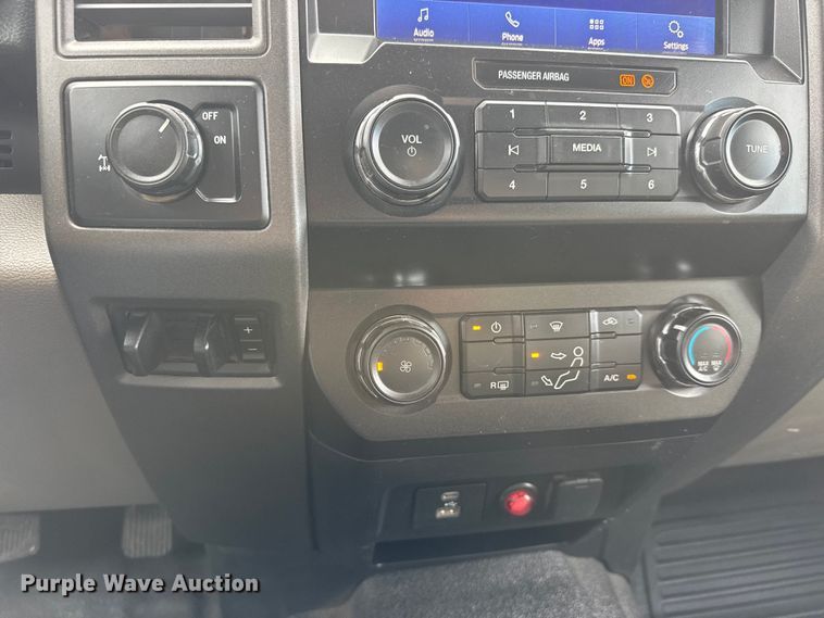 image for item NA9814 2021 Ford F250 Super Duty SuperCab pickup truck