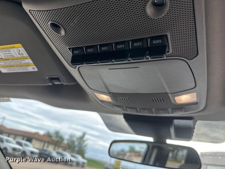 image for item NA9814 2021 Ford F250 Super Duty SuperCab pickup truck