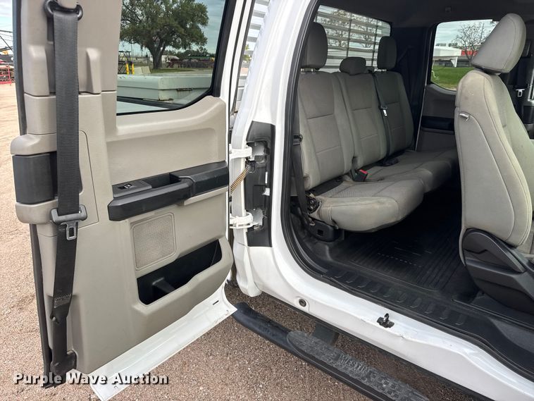 image for item NA9814 2021 Ford F250 Super Duty SuperCab pickup truck