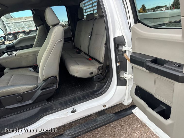 image for item NA9814 2021 Ford F250 Super Duty SuperCab pickup truck