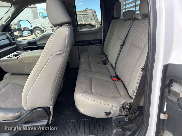 image for item NA9814 2021 Ford F250 Super Duty SuperCab pickup truck