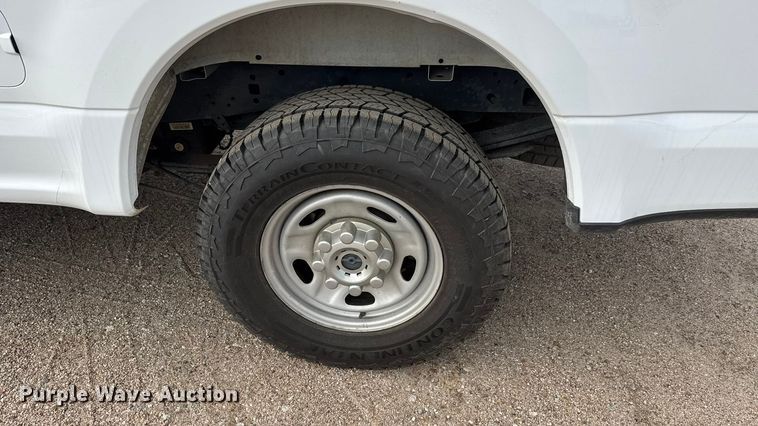 image for item NA9814 2021 Ford F250 Super Duty SuperCab pickup truck