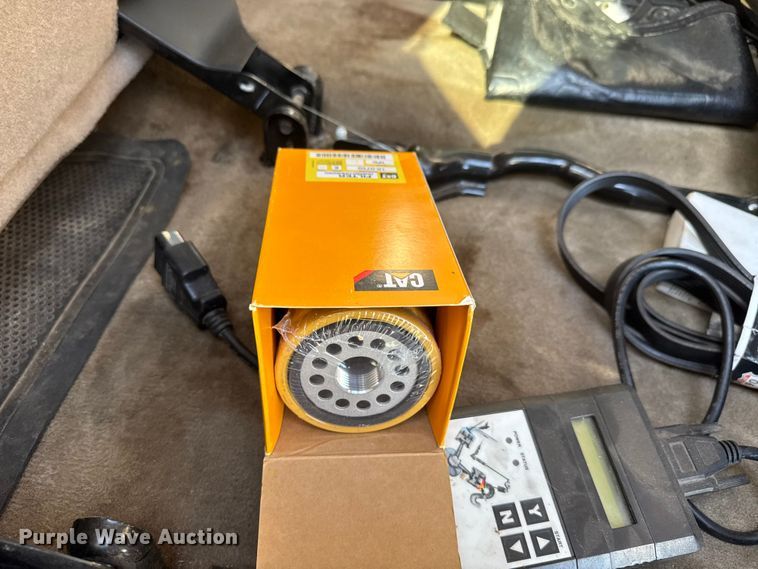 image for item NA9829 2003 GMC Sierra 2500 Crew Cab pickup truck