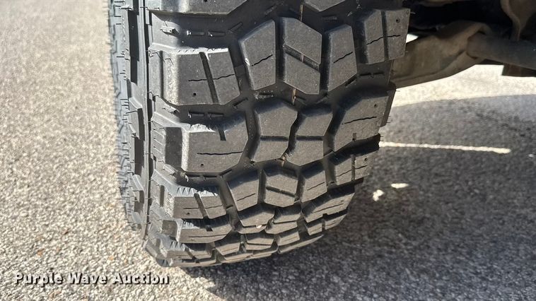 image for item NA9829 2003 GMC Sierra 2500 Crew Cab pickup truck