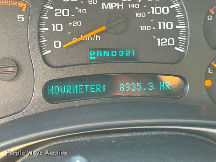 image for item NA9829 2003 GMC Sierra 2500 Crew Cab pickup truck