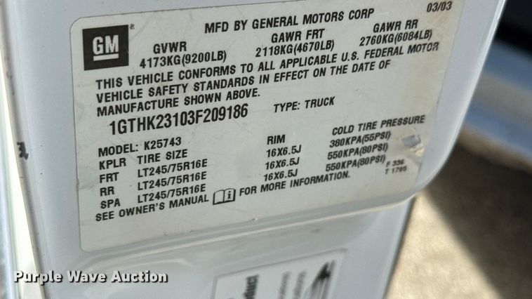 image for item NA9829 2003 GMC Sierra 2500 Crew Cab pickup truck