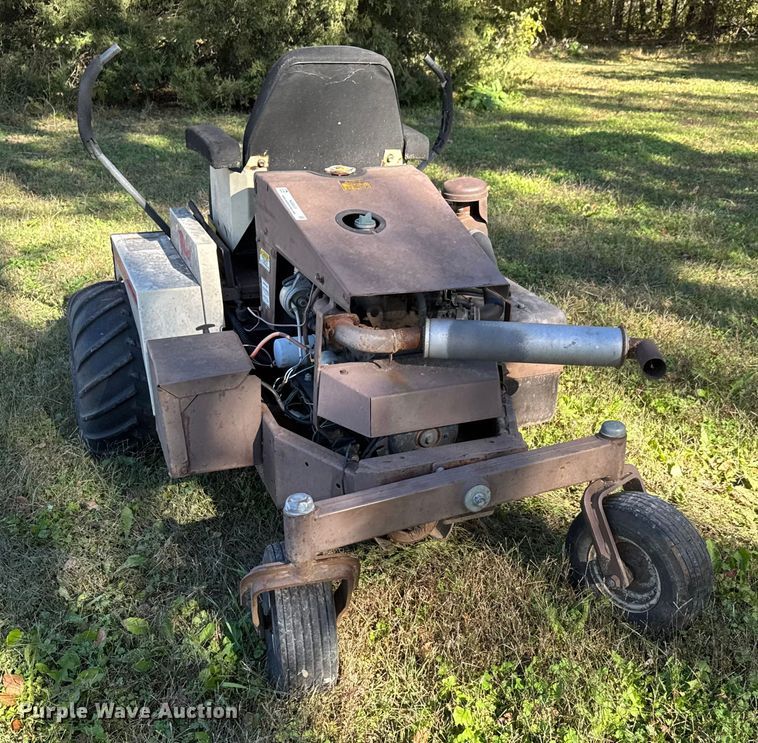 image for item NA9849 Grasshopper 725 ZTR lawn mower