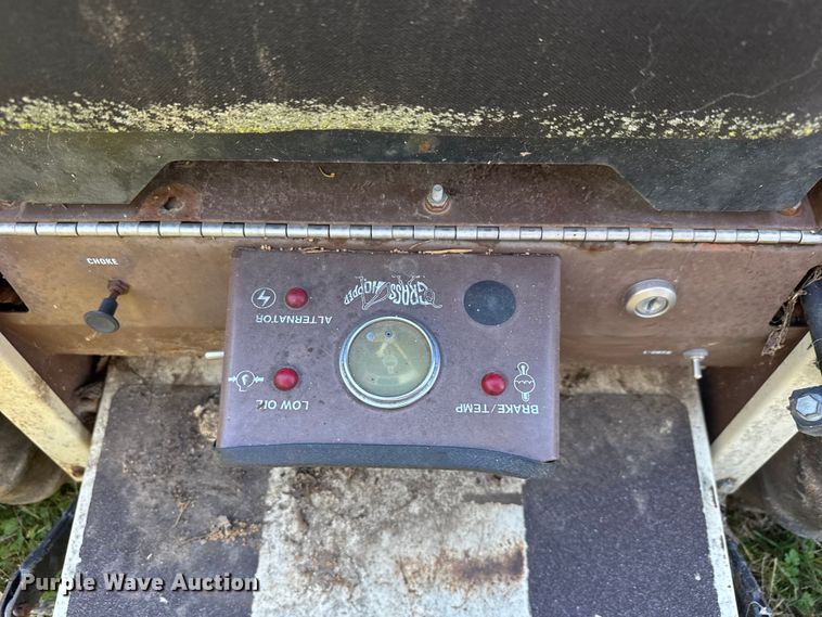 image for item NA9849 Grasshopper 725 ZTR lawn mower