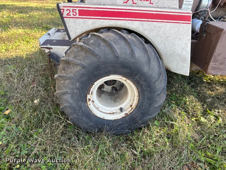 image for item NA9849 Grasshopper 725 ZTR lawn mower