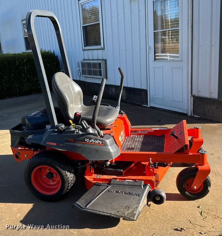 image for item NA9851 Kubota Z231KW ZTR lawn mower