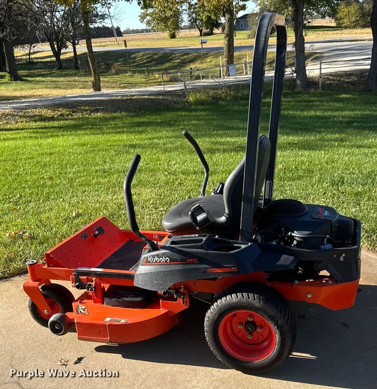 image for item NA9851 Kubota Z231KW ZTR lawn mower