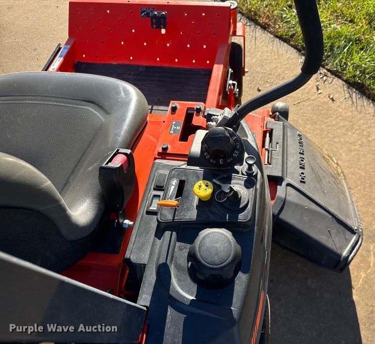 image for item NA9851 Kubota Z231KW ZTR lawn mower