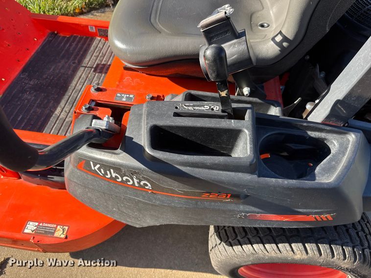 image for item NA9851 Kubota Z231KW ZTR lawn mower