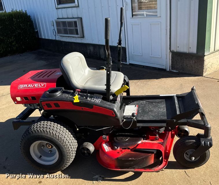 image for item NA9852 Gravely ZT 42 ZTR lawn mower