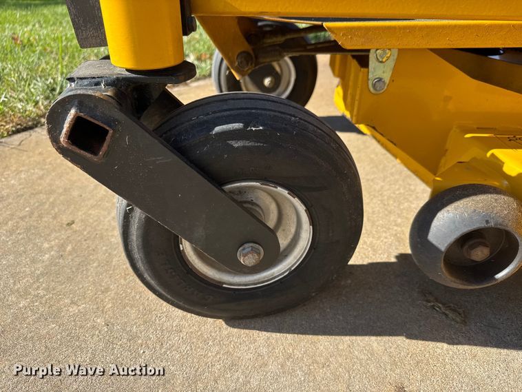 image for item NA9857 2007 Hustler Fastrak 927368 Lawn mower