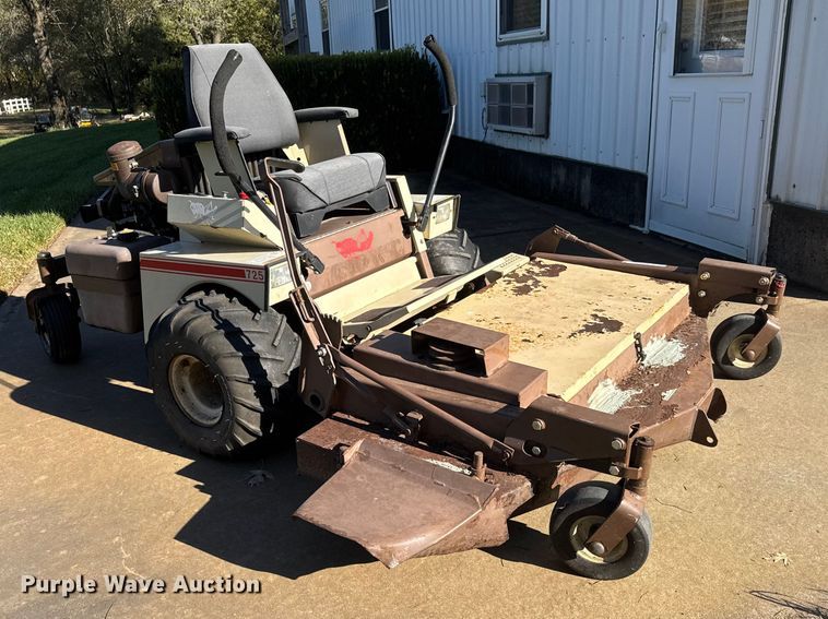 image for item NA9858 Grasshopper 725 ZTR lawn mower