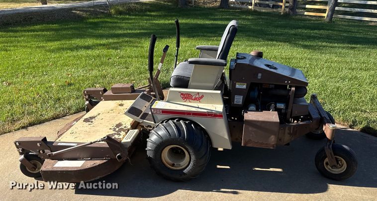 image for item NA9858 Grasshopper 725 ZTR lawn mower